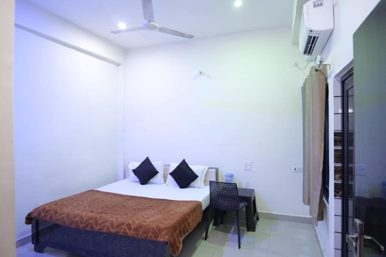 אורצ'ה Hotel Jaanvi מראה חיצוני תמונה