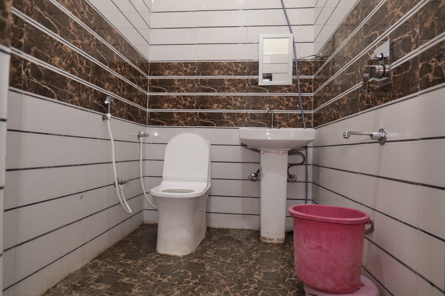 אורצ'ה Hotel Jaanvi מראה חיצוני תמונה