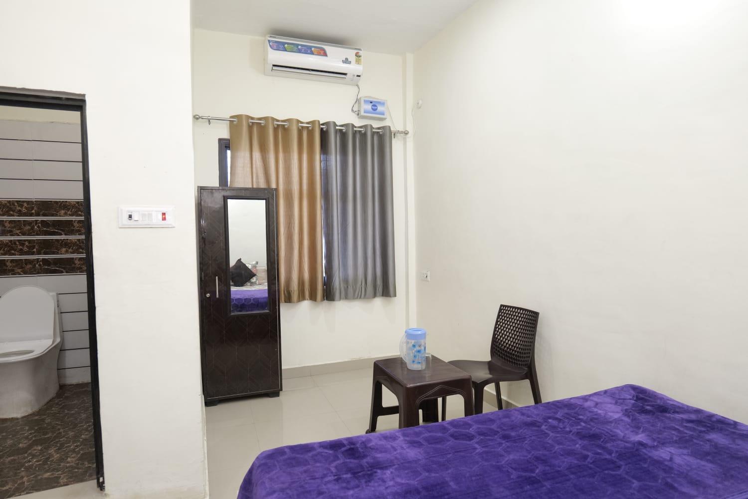 אורצ'ה Hotel Jaanvi מראה חיצוני תמונה