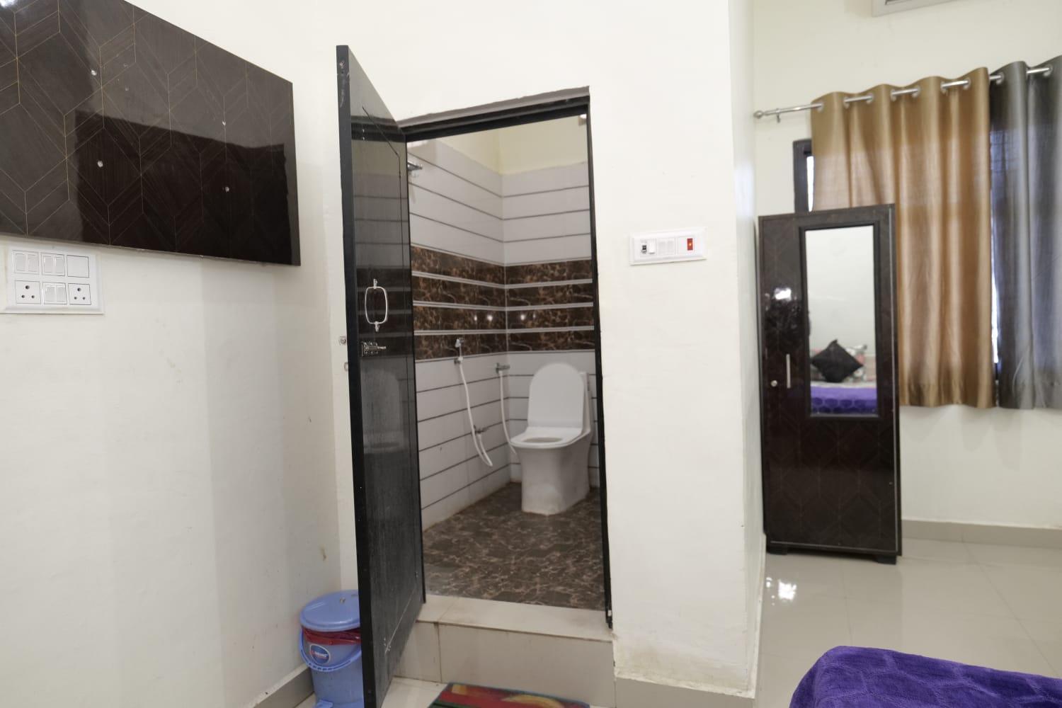 אורצ'ה Hotel Jaanvi מראה חיצוני תמונה